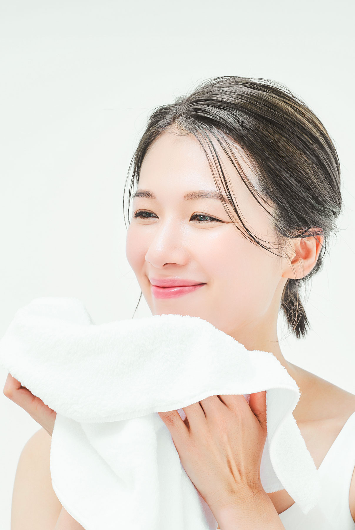 クレンジングと洗顔の違いとは？正しい順番とダブル洗顔は必要かを解説